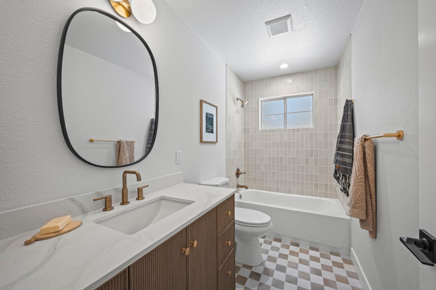 Detail Gallery Image 45 of 75 For 1403 Welburn Ave, Gilroy,  CA 95020 - 4 Beds | 3 Baths