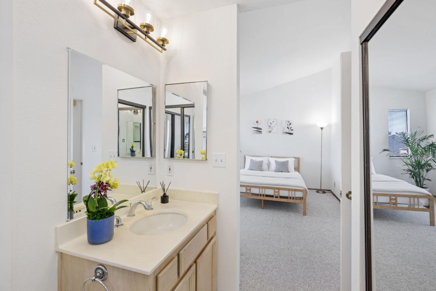 Detail Gallery Image 10 of 33 For 43 Appian Way #B,  South San Francisco,  CA 94080 - 2 Beds | 2/1 Baths