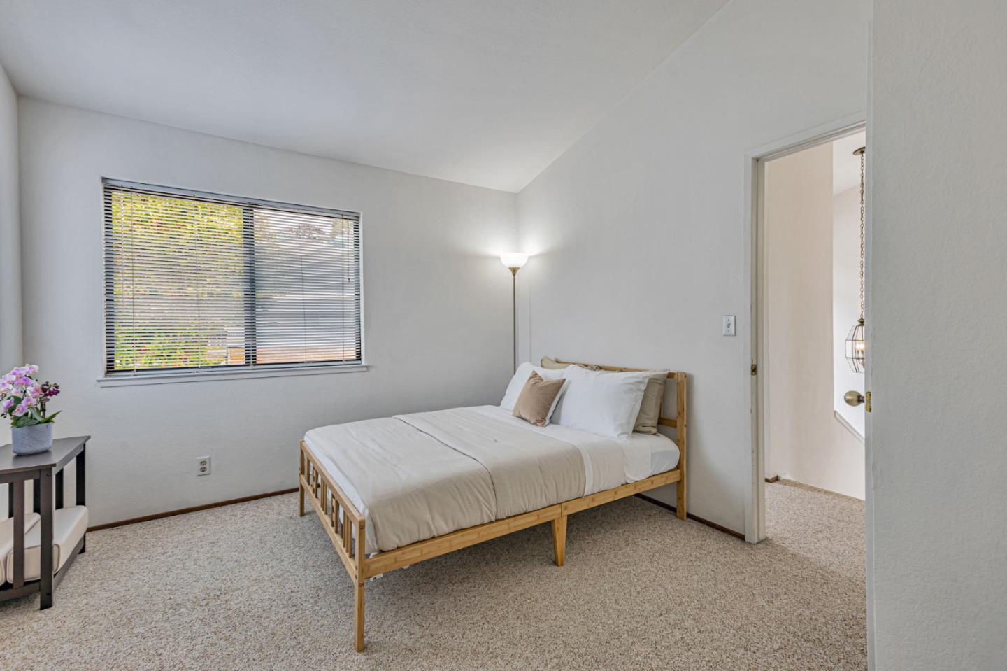 Detail Gallery Image 14 of 33 For 43 Appian Way #B,  South San Francisco,  CA 94080 - 2 Beds | 2/1 Baths