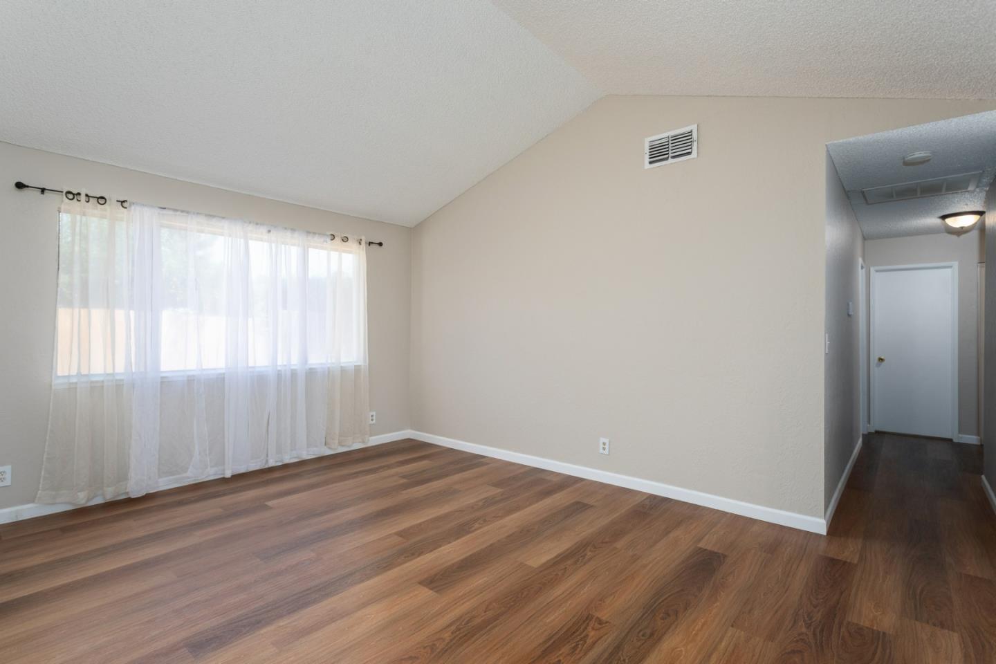 Detail Gallery Image 16 of 35 For 3143 Cindy Ave, Clovis,  CA 93612 - 3 Beds | 2 Baths