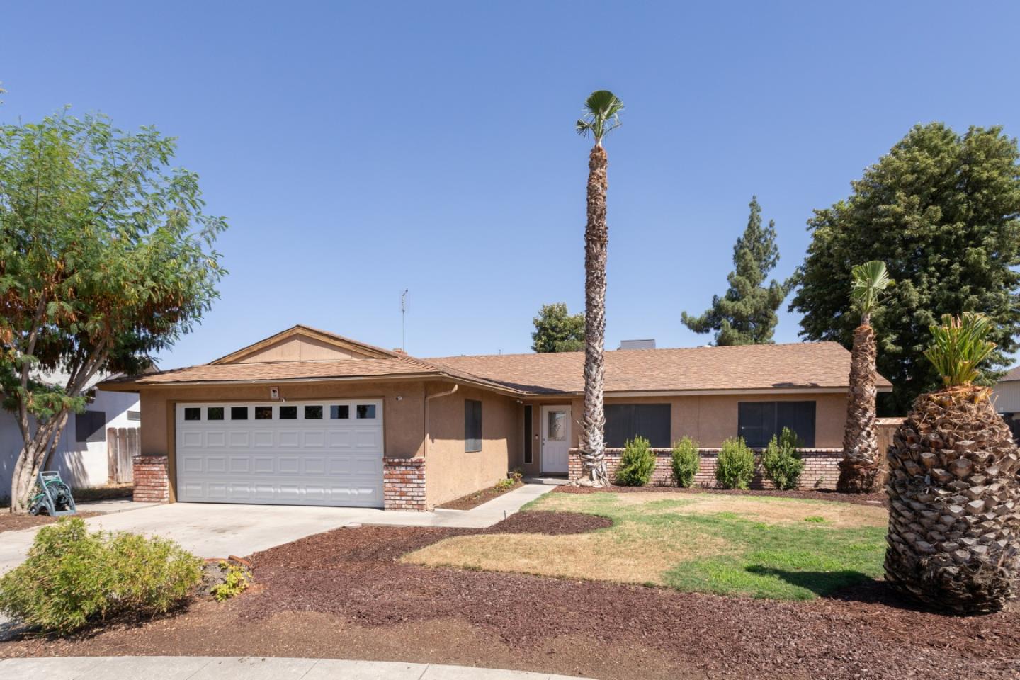 Detail Gallery Image 3 of 35 For 3143 Cindy Ave, Clovis,  CA 93612 - 3 Beds | 2 Baths