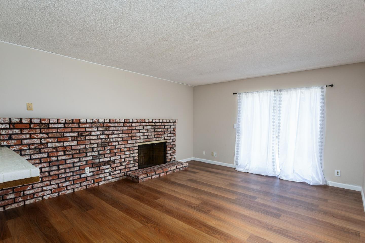 Detail Gallery Image 6 of 35 For 3143 Cindy Ave, Clovis,  CA 93612 - 3 Beds | 2 Baths