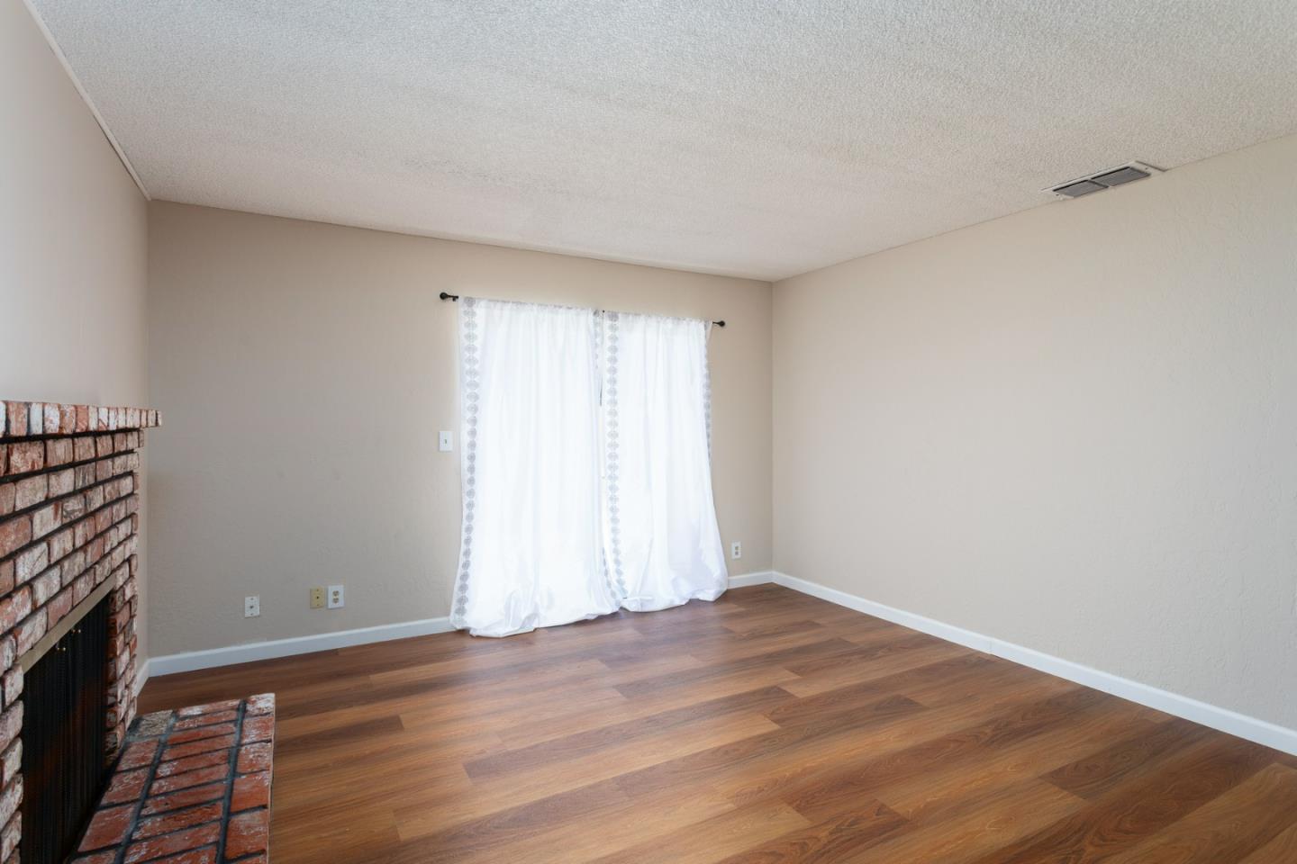 Detail Gallery Image 7 of 35 For 3143 Cindy Ave, Clovis,  CA 93612 - 3 Beds | 2 Baths