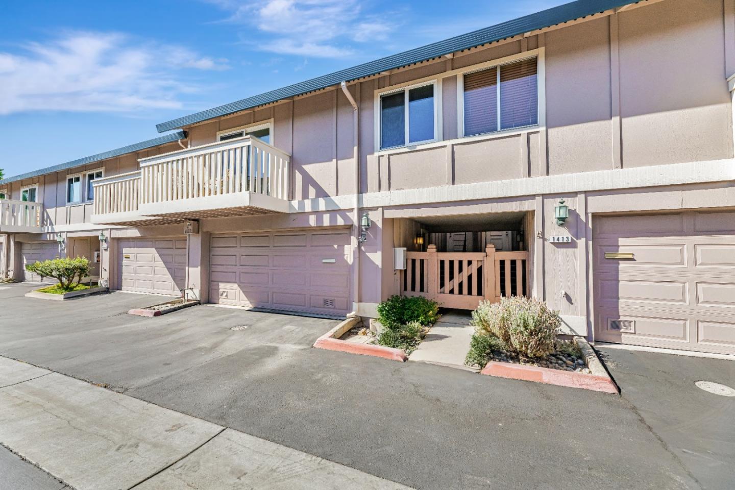 Detail Gallery Image 3 of 49 For 1415 Millich Ct, San Jose,  CA 95117 - 2 Beds | 2 Baths