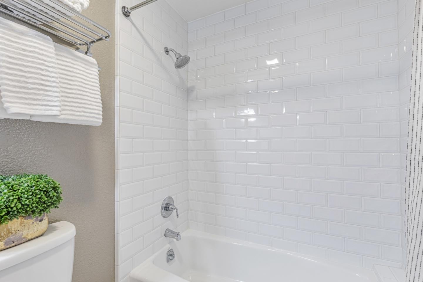 Detail Gallery Image 34 of 49 For 1415 Millich Ct, San Jose,  CA 95117 - 2 Beds | 2 Baths