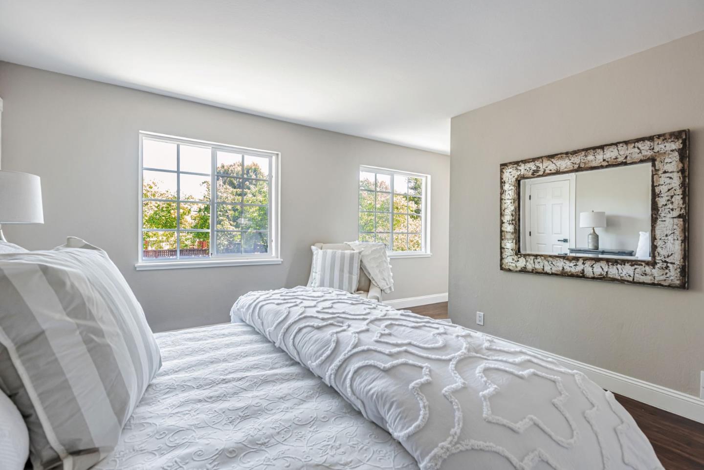 Detail Gallery Image 19 of 38 For 697 Glennan Dr, Redwood City,  CA 94061 - 3 Beds | 3 Baths
