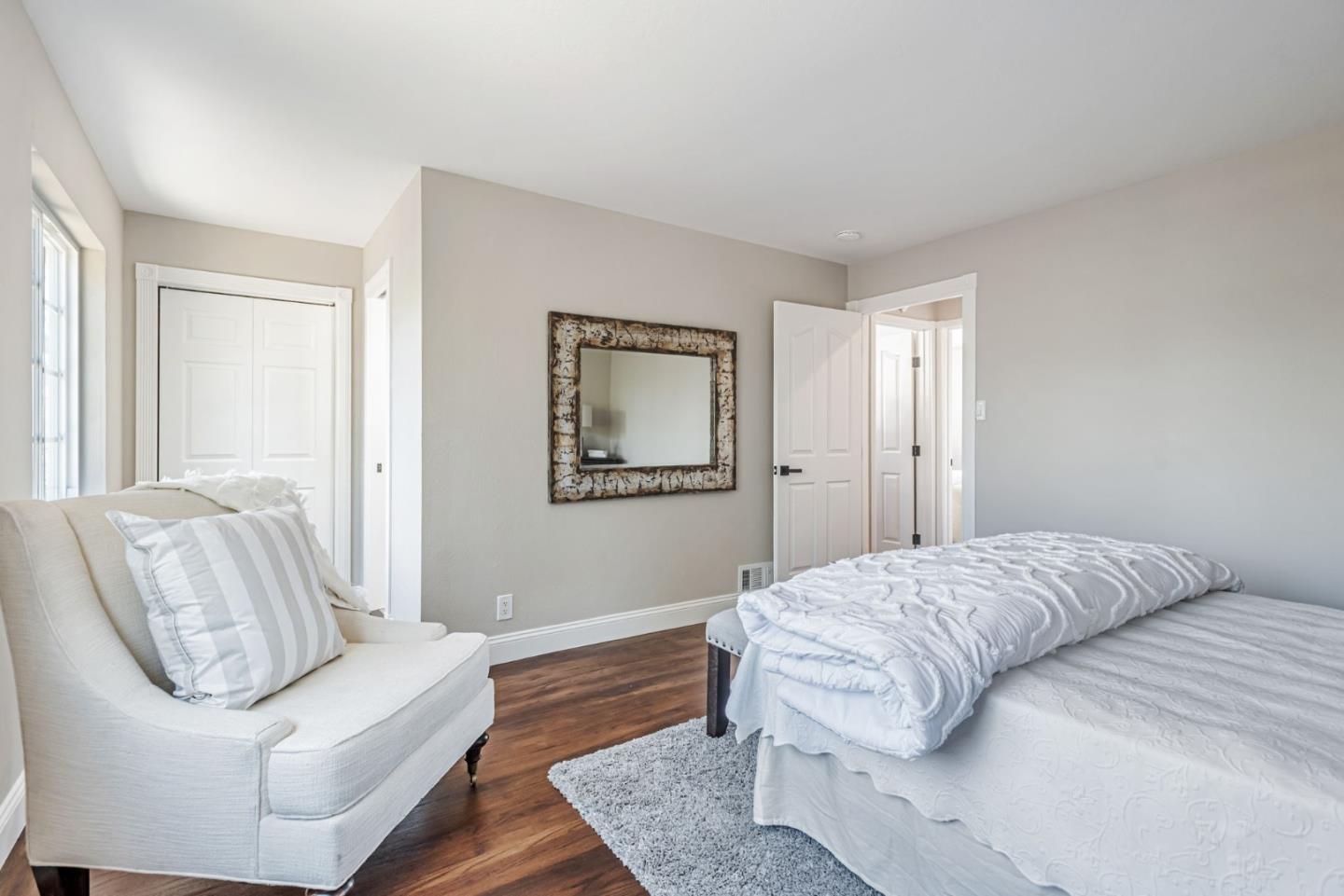 Detail Gallery Image 22 of 38 For 697 Glennan Dr, Redwood City,  CA 94061 - 3 Beds | 3 Baths