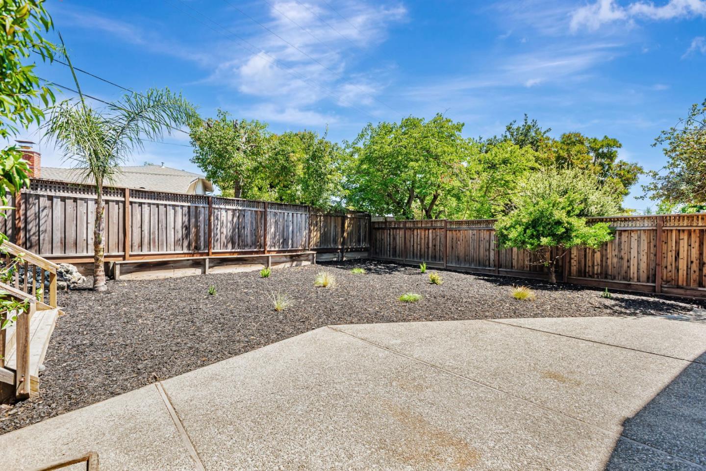 Detail Gallery Image 35 of 38 For 697 Glennan Dr, Redwood City,  CA 94061 - 3 Beds | 3 Baths