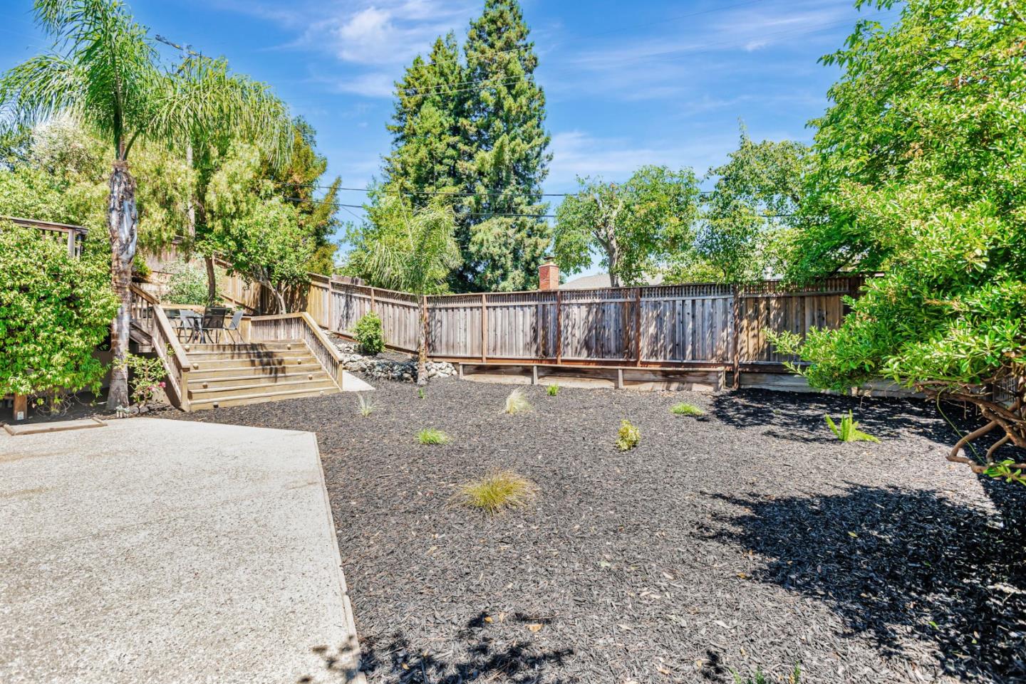 Detail Gallery Image 36 of 38 For 697 Glennan Dr, Redwood City,  CA 94061 - 3 Beds | 3 Baths