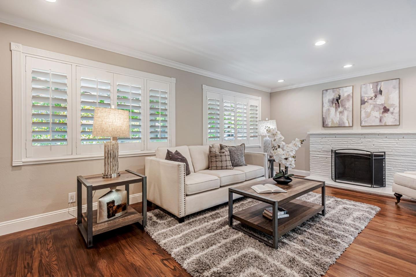 Detail Gallery Image 5 of 38 For 697 Glennan Dr, Redwood City,  CA 94061 - 3 Beds | 3 Baths