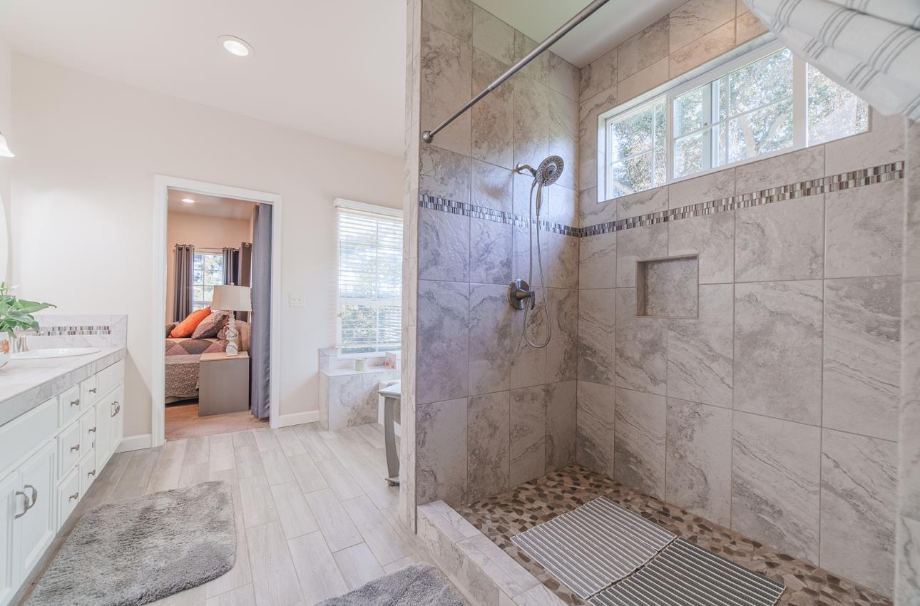 Detail Gallery Image 27 of 57 For 8631 Woodland Heights Ct, Salinas,  CA 93907 - 4 Beds | 3/1 Baths