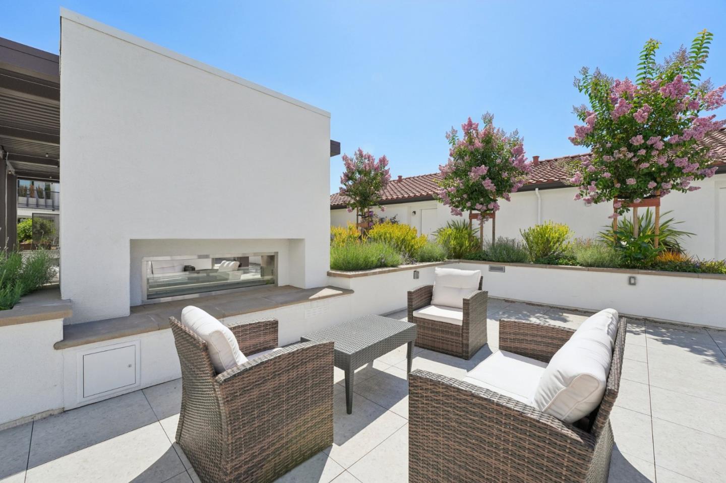 Detail Gallery Image 39 of 58 For 1850 El Camino Real #210,  Santa Clara,  CA 95050 - 3 Beds | 2 Baths