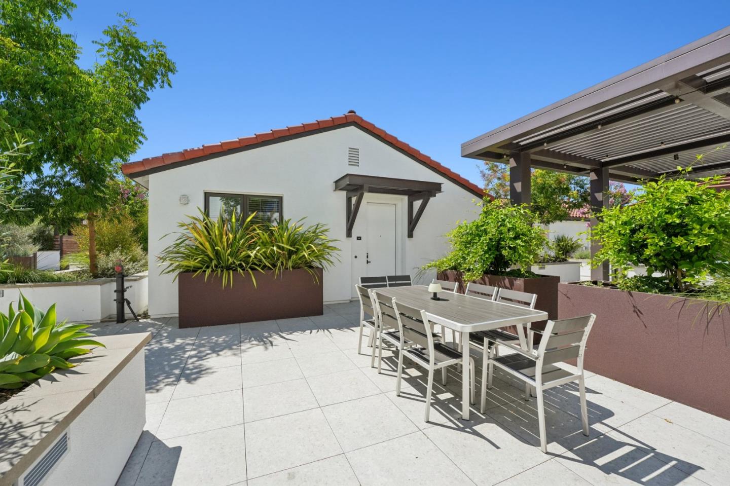 Detail Gallery Image 4 of 58 For 1850 El Camino Real #210,  Santa Clara,  CA 95050 - 3 Beds | 2 Baths