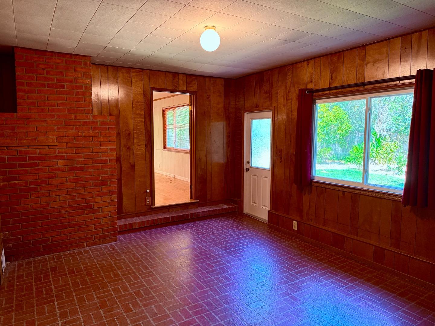Detail Gallery Image 12 of 31 For 1389 Chelsea Dr, Los Altos,  CA 94024 - 4 Beds | 2/1 Baths