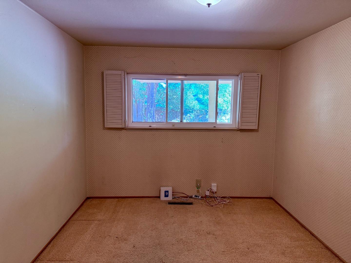 Detail Gallery Image 22 of 31 For 1389 Chelsea Dr, Los Altos,  CA 94024 - 4 Beds | 2/1 Baths