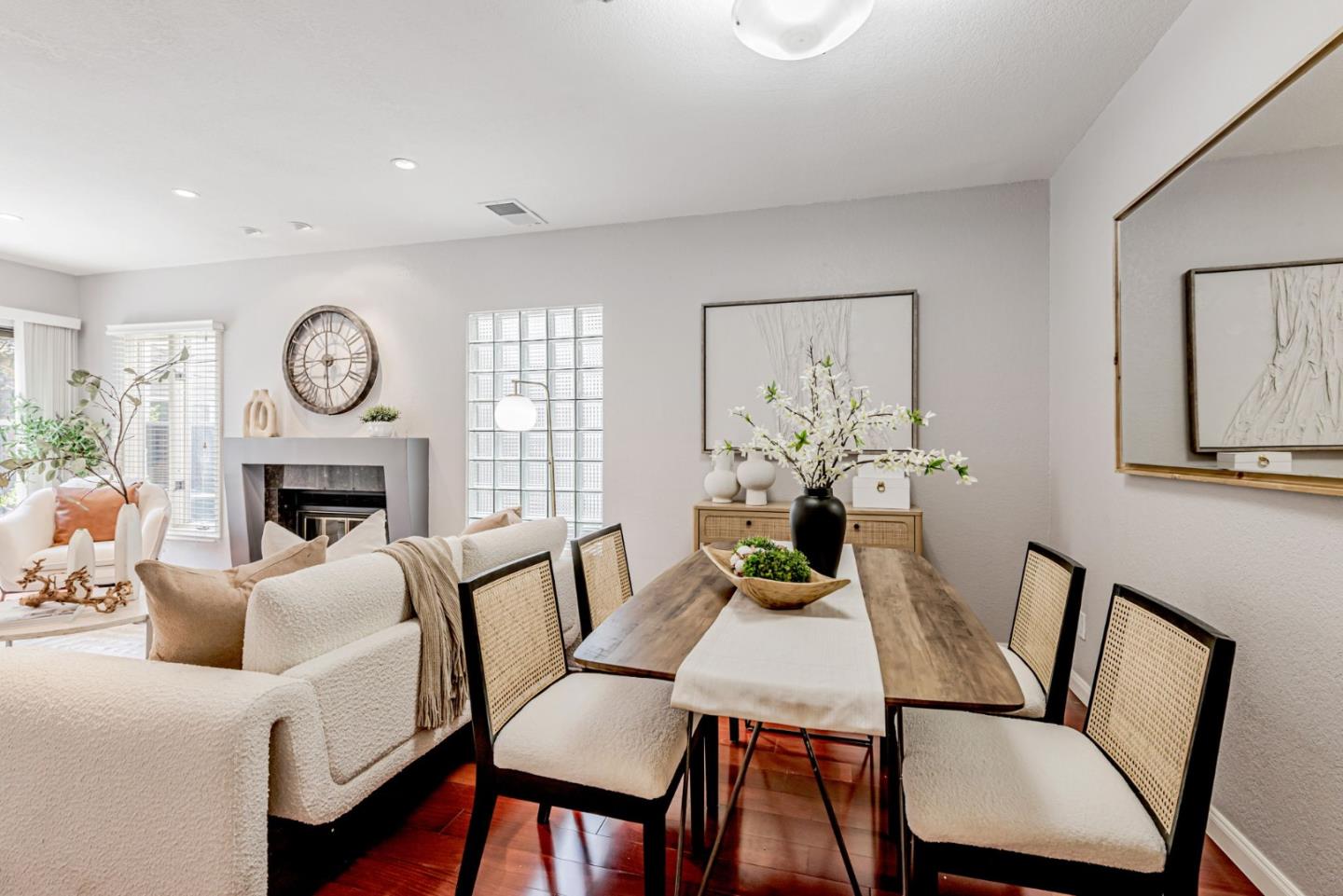 Detail Gallery Image 19 of 57 For 907 Cowper St, Palo Alto,  CA 94301 - 3 Beds | 2/1 Baths