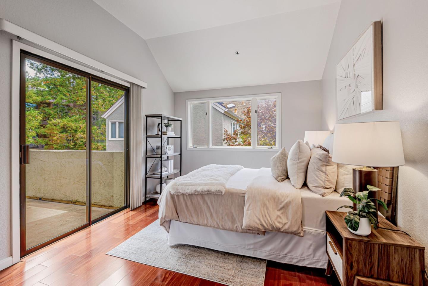 Detail Gallery Image 26 of 57 For 907 Cowper St, Palo Alto,  CA 94301 - 3 Beds | 2/1 Baths