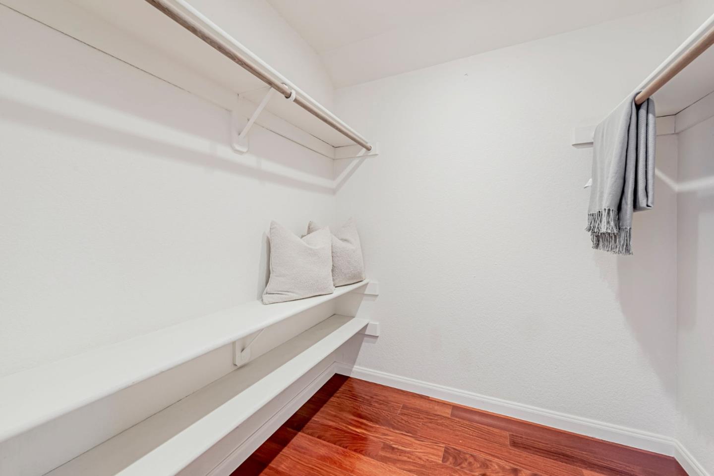 Detail Gallery Image 33 of 57 For 907 Cowper St, Palo Alto,  CA 94301 - 3 Beds | 2/1 Baths
