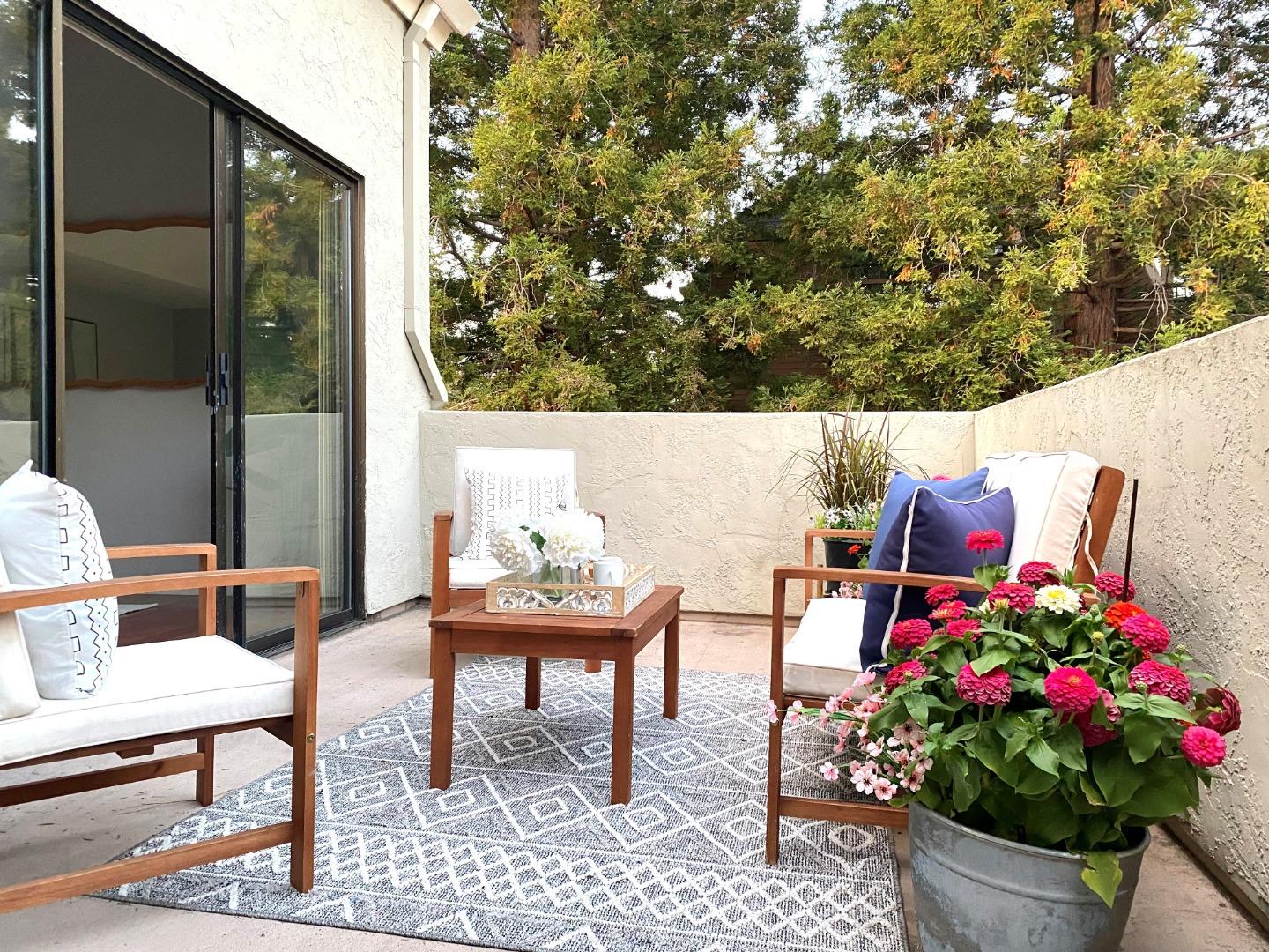 Detail Gallery Image 36 of 57 For 907 Cowper St, Palo Alto,  CA 94301 - 3 Beds | 2/1 Baths