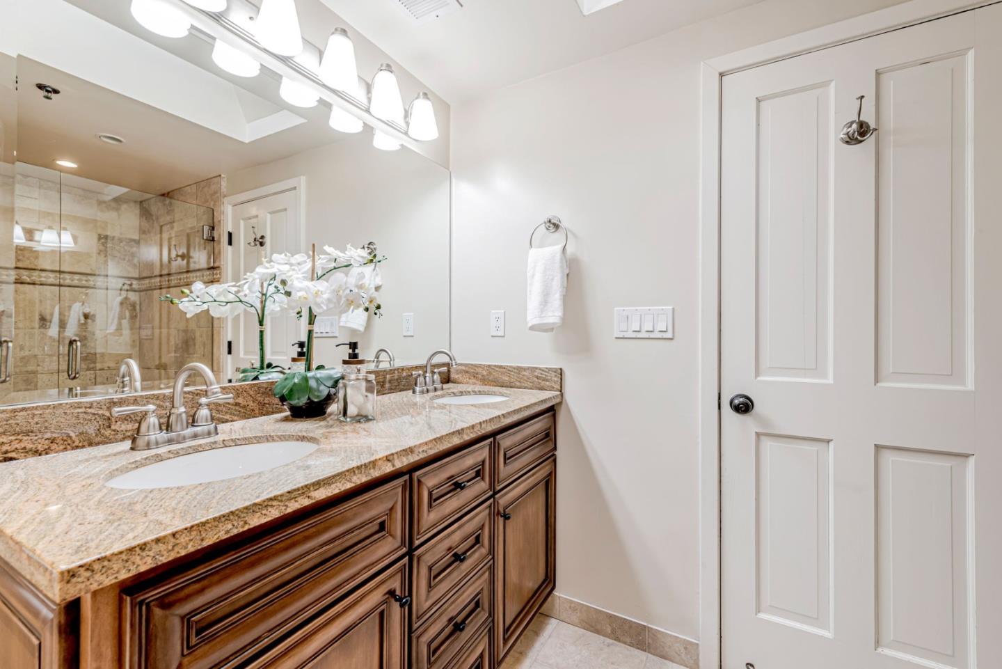 Detail Gallery Image 38 of 57 For 907 Cowper St, Palo Alto,  CA 94301 - 3 Beds | 2/1 Baths