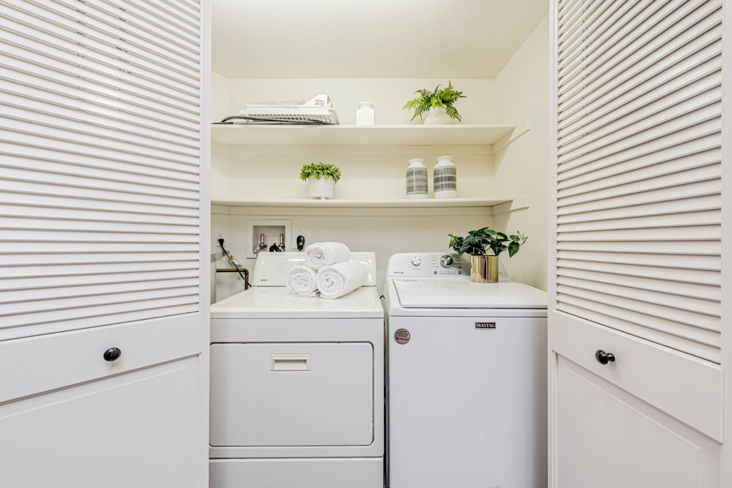 Detail Gallery Image 40 of 57 For 907 Cowper St, Palo Alto,  CA 94301 - 3 Beds | 2/1 Baths