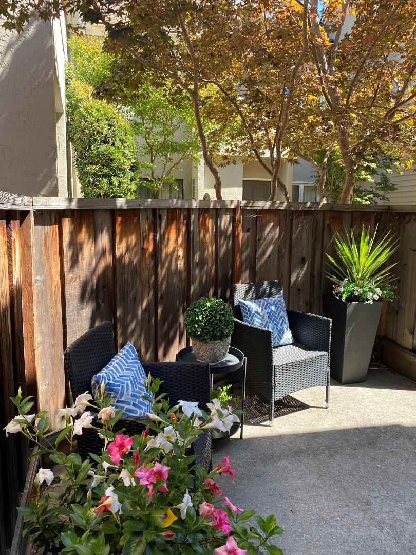 Detail Gallery Image 50 of 57 For 907 Cowper St, Palo Alto,  CA 94301 - 3 Beds | 2/1 Baths