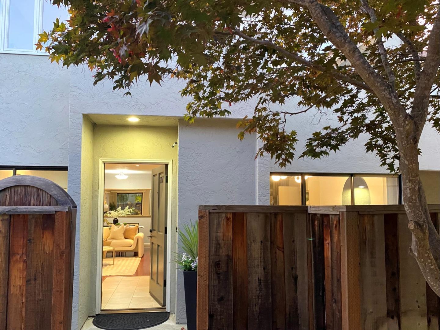 Detail Gallery Image 51 of 57 For 907 Cowper St, Palo Alto,  CA 94301 - 3 Beds | 2/1 Baths