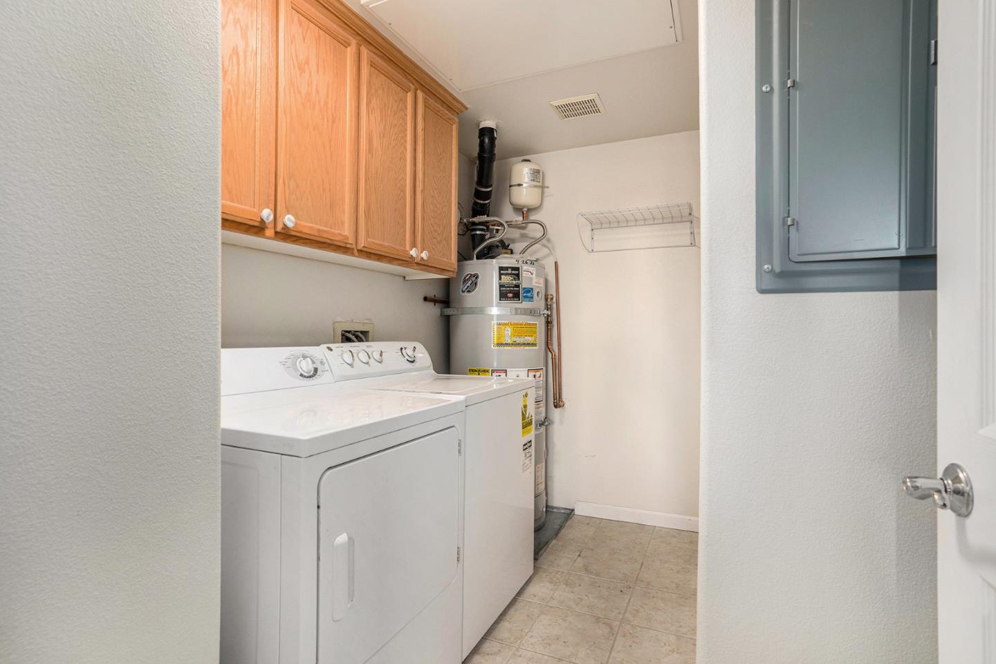 Detail Gallery Image 13 of 15 For 4203 Clarinbridge Cir, Dublin,  CA 94568 - 1 Beds | 1/1 Baths