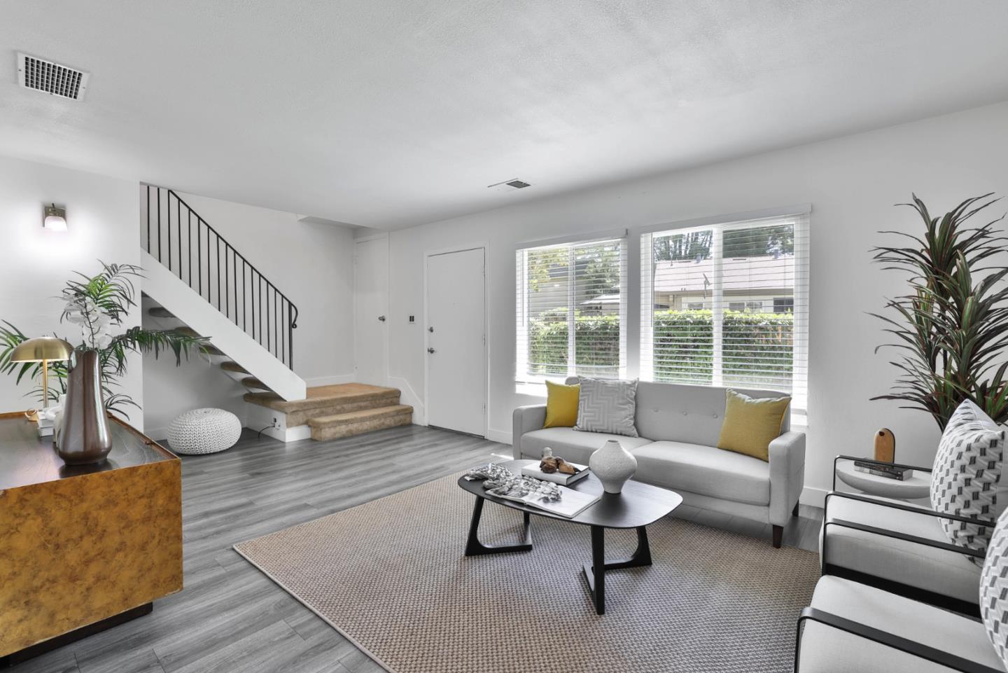 Detail Gallery Image 4 of 22 For 5388 Fig Grove Ct, San Jose,  CA 95123 - 3 Beds | 1/1 Baths