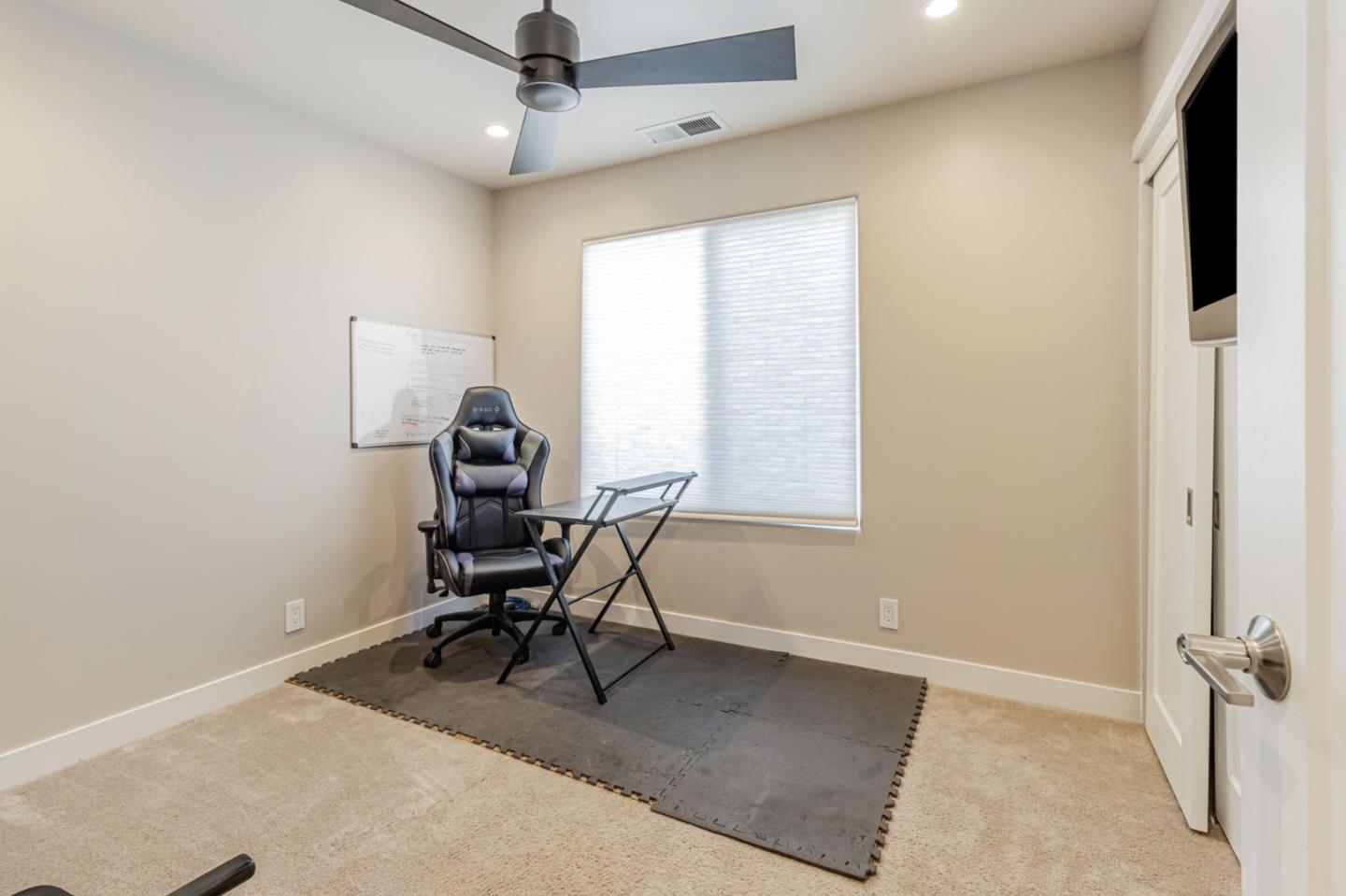 Detail Gallery Image 16 of 29 For 321 Vineyard Dr, San Jose,  CA 95119 - 3 Beds | 2 Baths