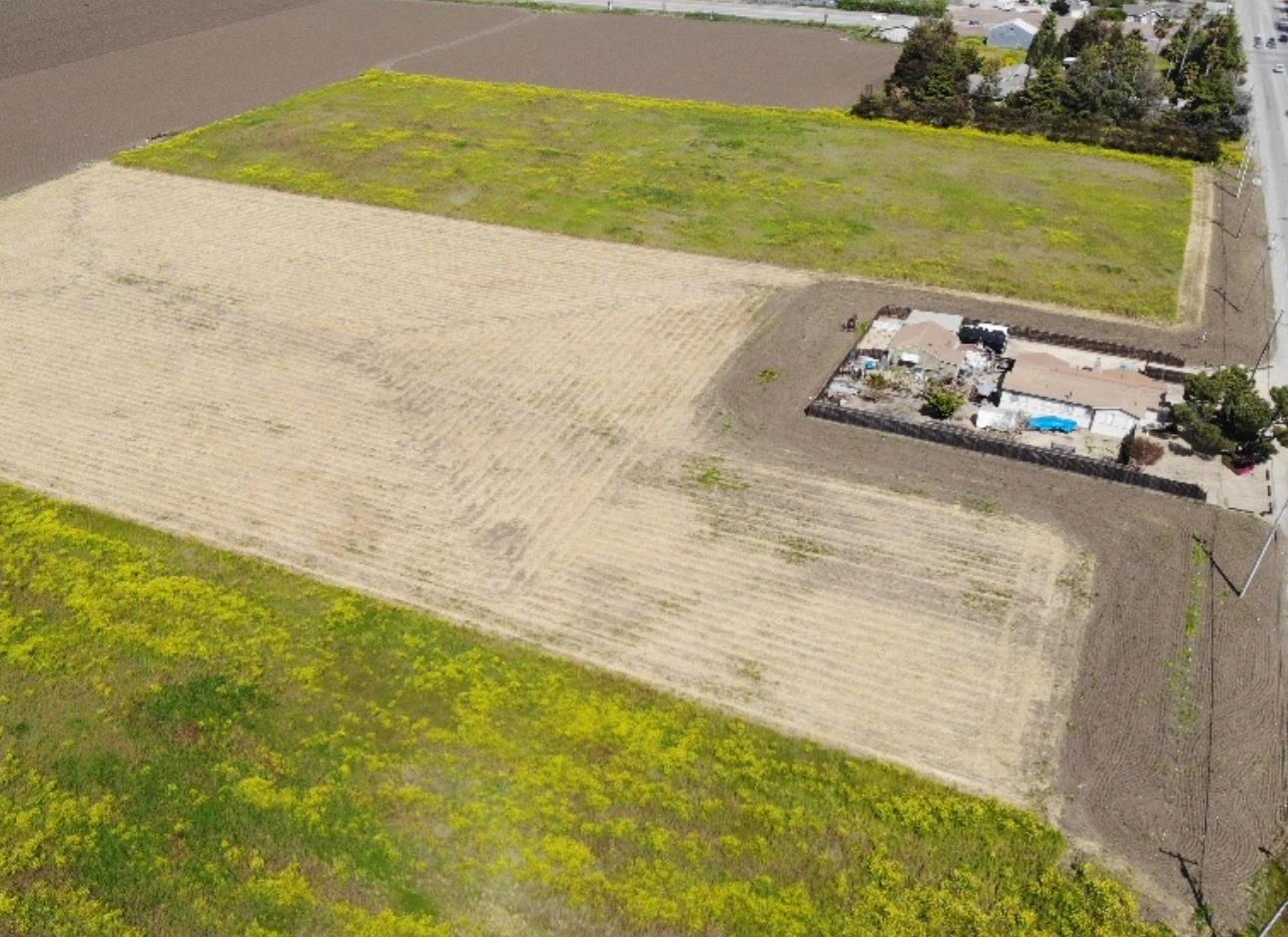 Detail Gallery Image 2 of 2 For Santa Ana Rd, Hollister,  CA 95023 - 3 Beds | 2/1 Baths