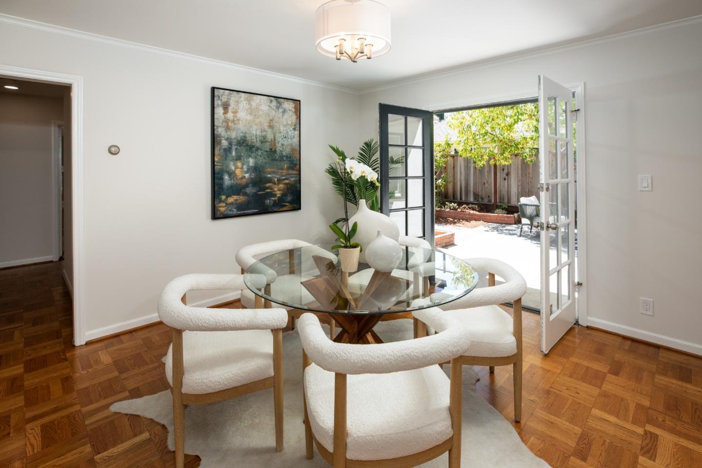 Detail Gallery Image 5 of 30 For 1494 Kings Ln, Palo Alto,  CA 94303 - 5 Beds | 3 Baths