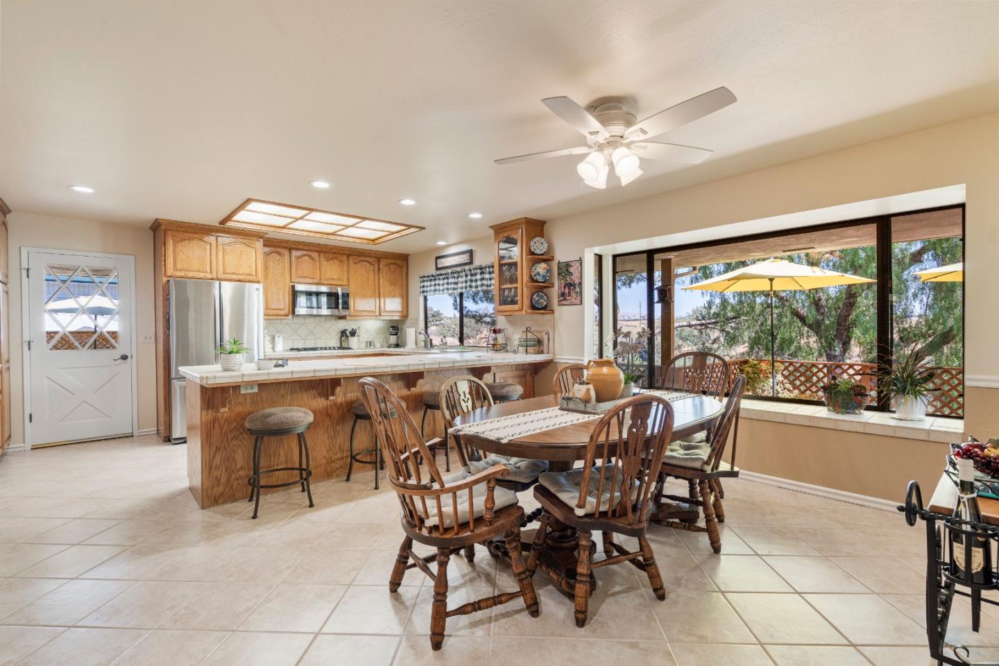 Detail Gallery Image 22 of 54 For 60 Terry Court, Hollister,  CA 95023 - 4 Beds | 2/1 Baths