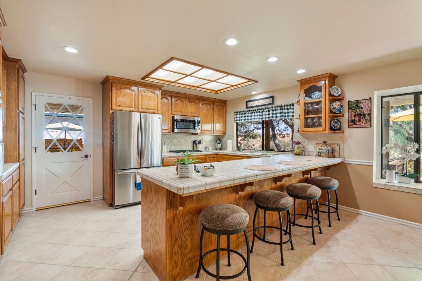 Detail Gallery Image 24 of 54 For 60 Terry Court, Hollister,  CA 95023 - 4 Beds | 2/1 Baths