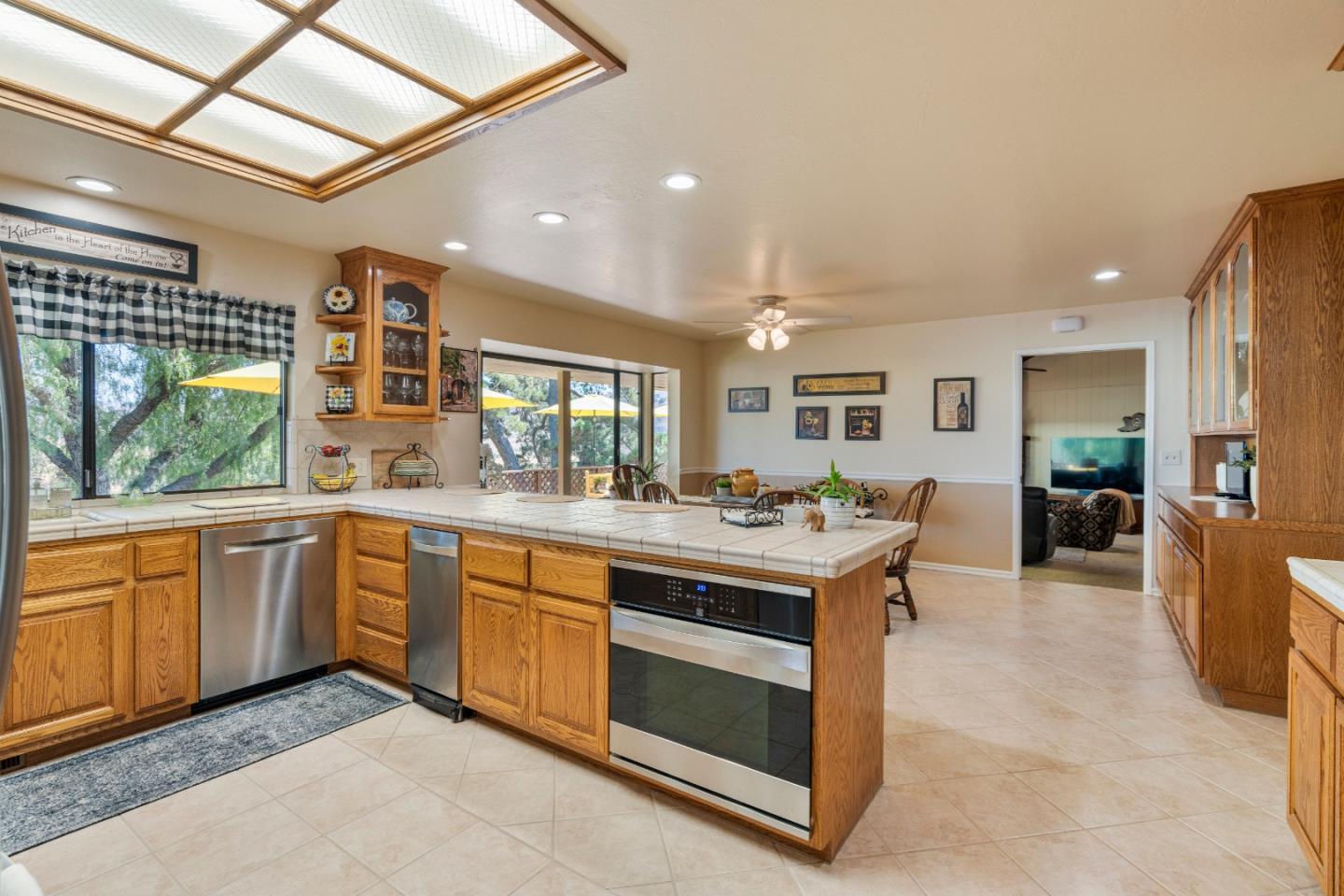 Detail Gallery Image 26 of 54 For 60 Terry Court, Hollister,  CA 95023 - 4 Beds | 2/1 Baths