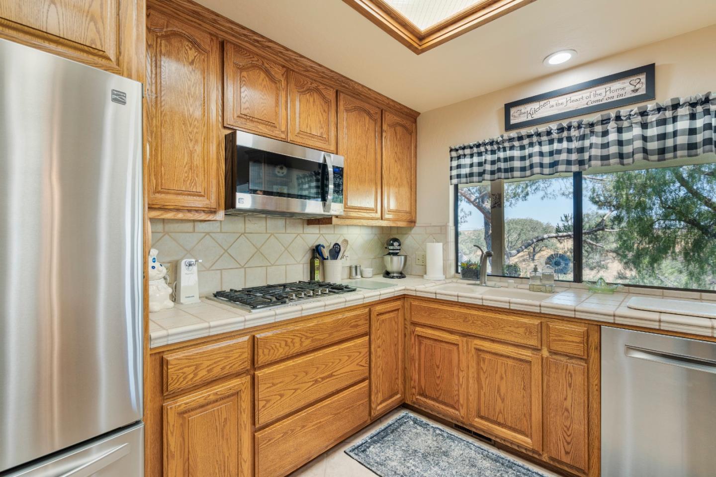 Detail Gallery Image 27 of 54 For 60 Terry Court, Hollister,  CA 95023 - 4 Beds | 2/1 Baths