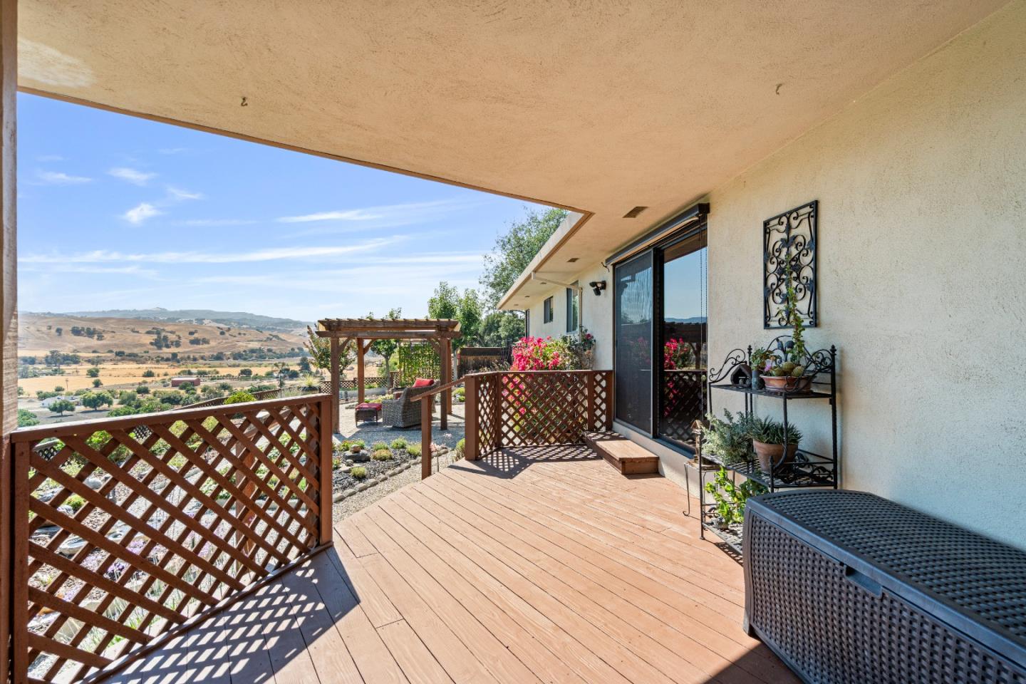 Detail Gallery Image 37 of 54 For 60 Terry Court, Hollister,  CA 95023 - 4 Beds | 2/1 Baths