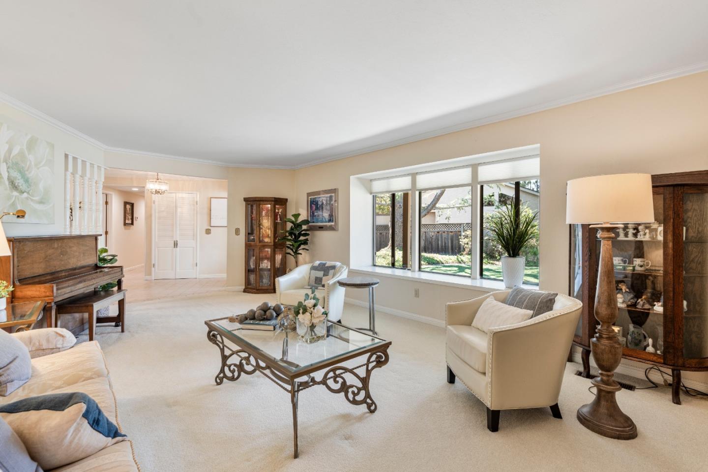 Detail Gallery Image 8 of 54 For 60 Terry Court, Hollister,  CA 95023 - 4 Beds | 2/1 Baths