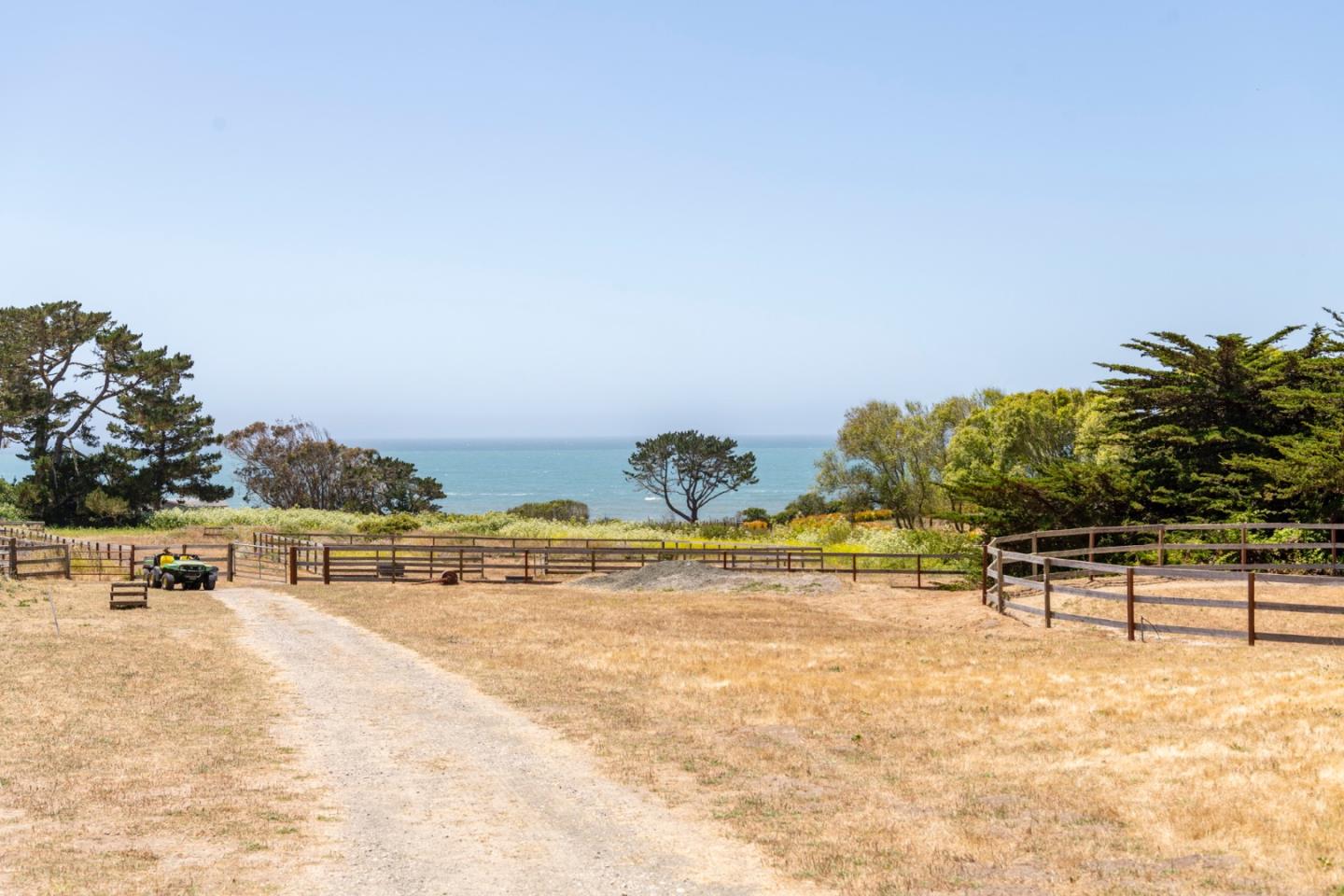 Detail Gallery Image 14 of 63 For 515 Bean Hollow Rd, Pescadero,  CA 94060 - 4 Beds | 3 Baths