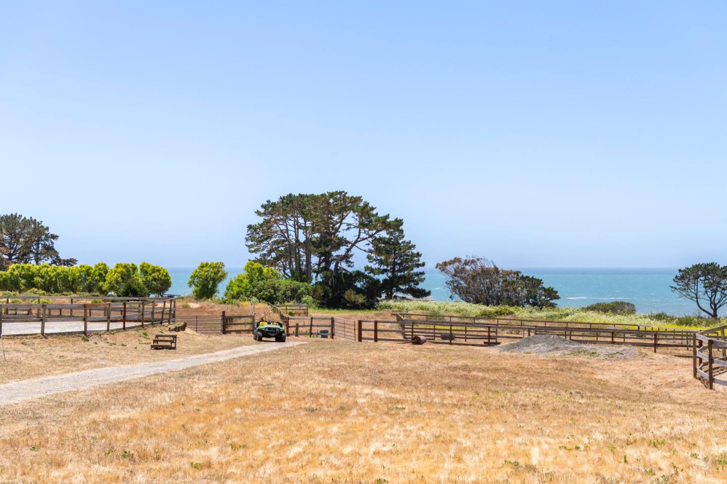Detail Gallery Image 16 of 63 For 515 Bean Hollow Rd, Pescadero,  CA 94060 - 4 Beds | 3 Baths