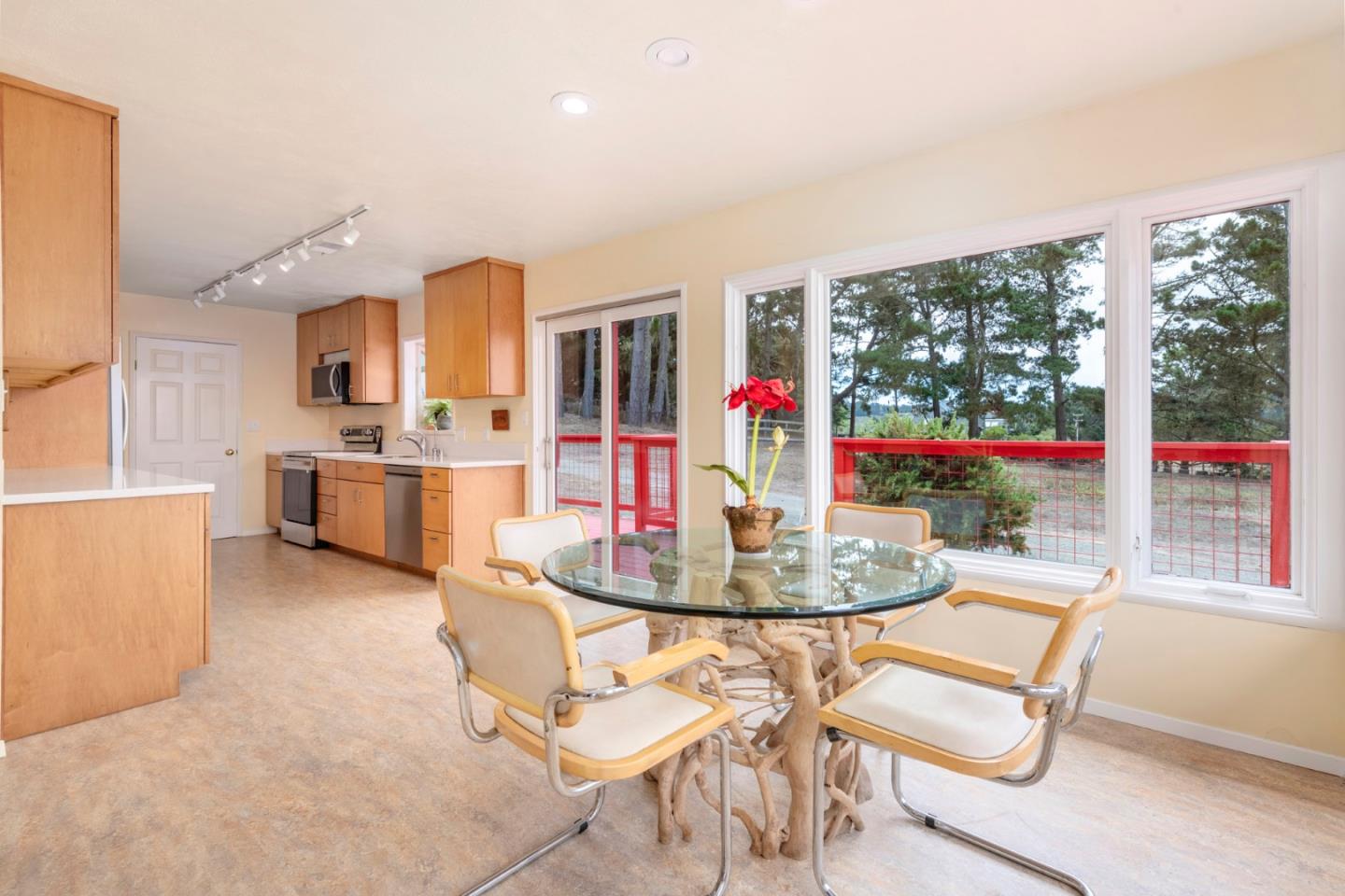 Detail Gallery Image 28 of 63 For 515 Bean Hollow Rd, Pescadero,  CA 94060 - 4 Beds | 3 Baths