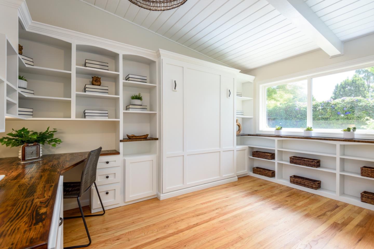 Detail Gallery Image 11 of 17 For 471 Victory Ave, Mountain View,  CA 94043 - 3 Beds | 2 Baths