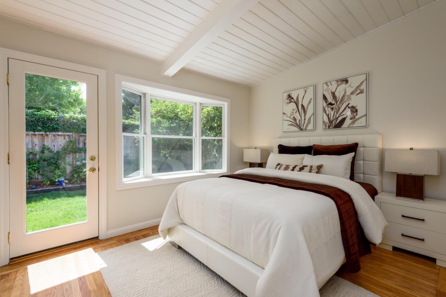 Detail Gallery Image 12 of 17 For 471 Victory Ave, Mountain View,  CA 94043 - 3 Beds | 2 Baths