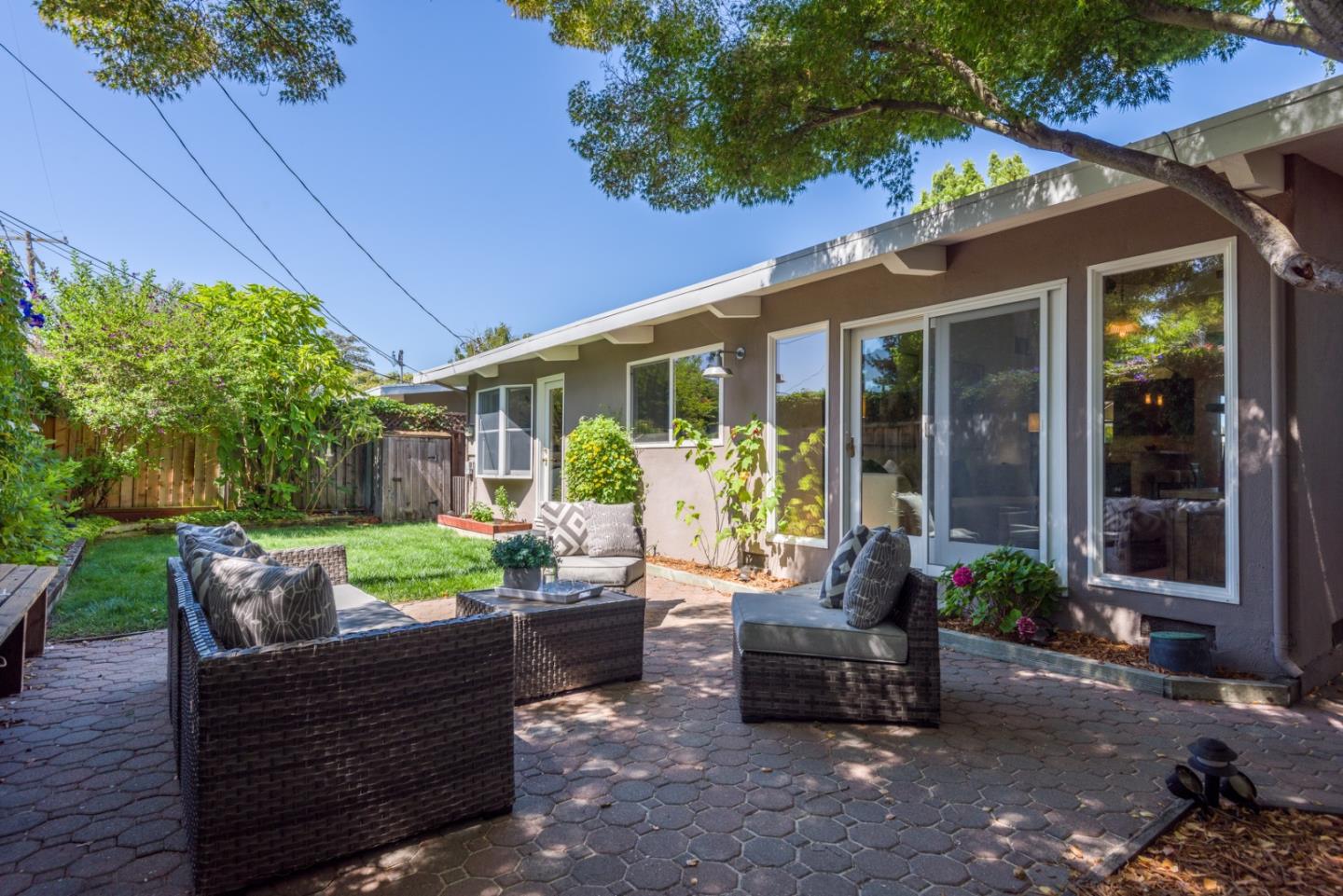 Detail Gallery Image 16 of 17 For 471 Victory Ave, Mountain View,  CA 94043 - 3 Beds | 2 Baths
