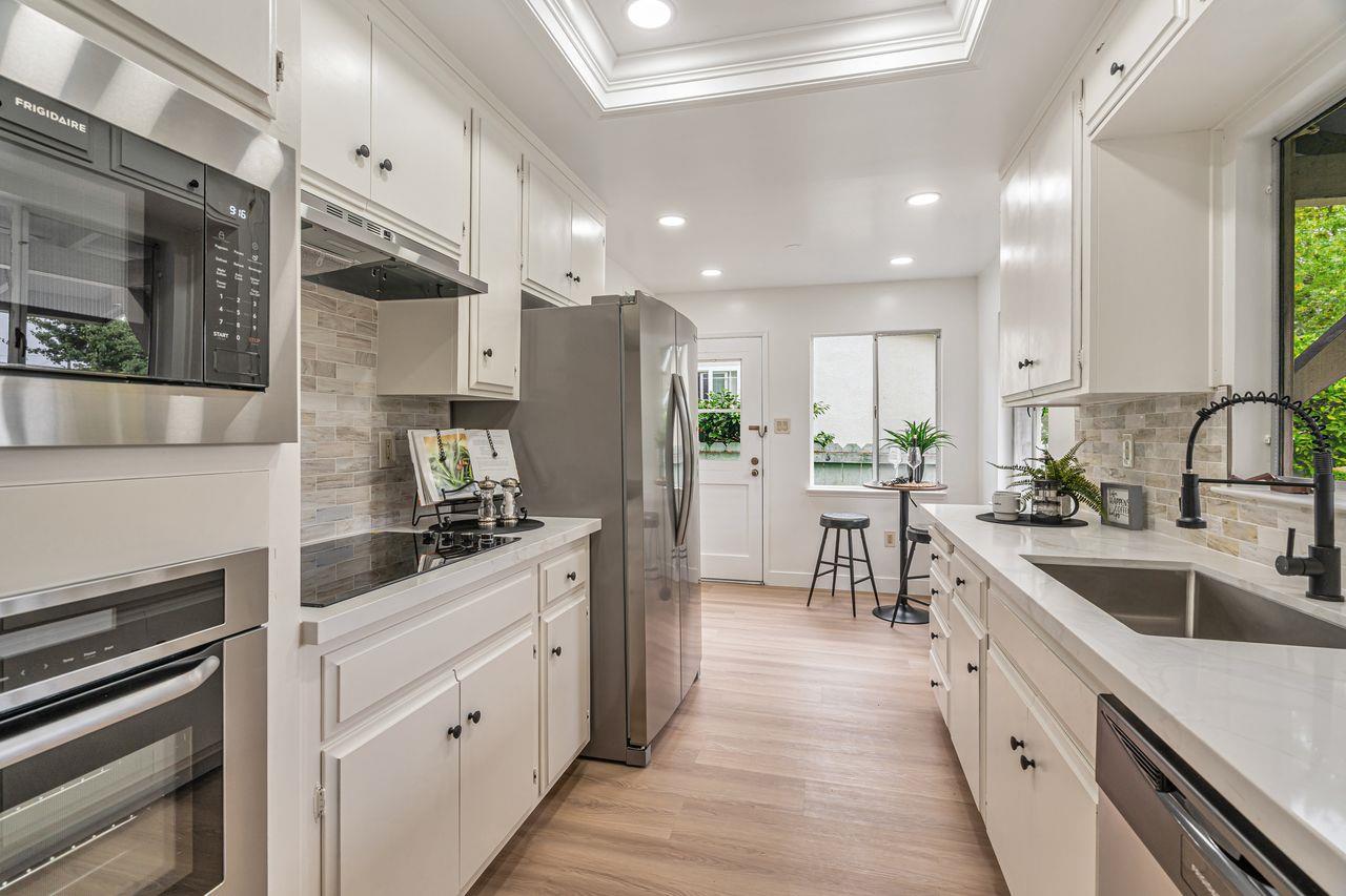 Detail Gallery Image 12 of 37 For 5010 Rio Vista Ave, San Jose,  CA 95129 - 3 Beds | 2 Baths
