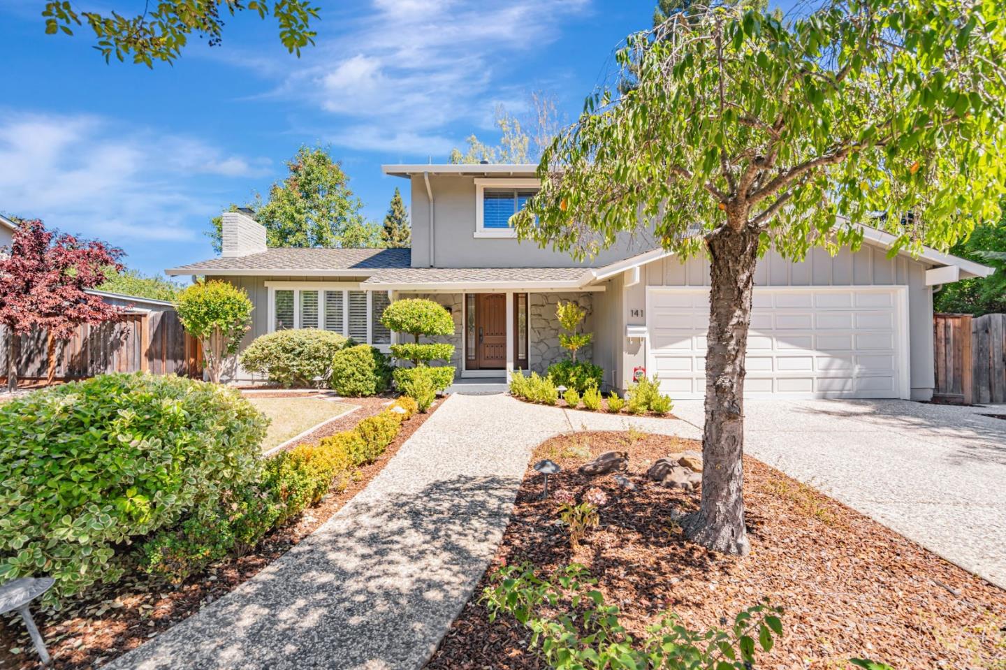 Detail Gallery Image 2 of 39 For 141 Cambrian View Way, Los Gatos,  CA 95032 - 5 Beds | 3 Baths