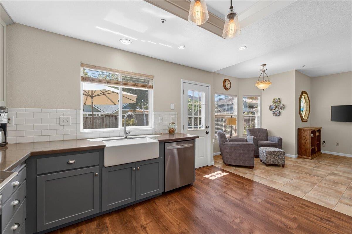 Detail Gallery Image 17 of 62 For 1 Woodbury Cir, Salinas,  CA 93906 - 4 Beds | 2/1 Baths