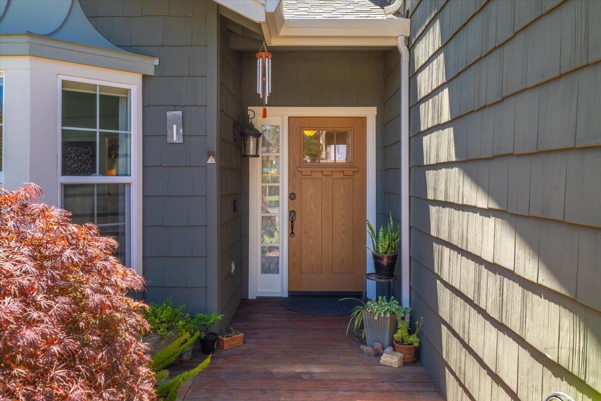 Detail Gallery Image 2 of 62 For 1 Woodbury Cir, Salinas,  CA 93906 - 4 Beds | 2/1 Baths