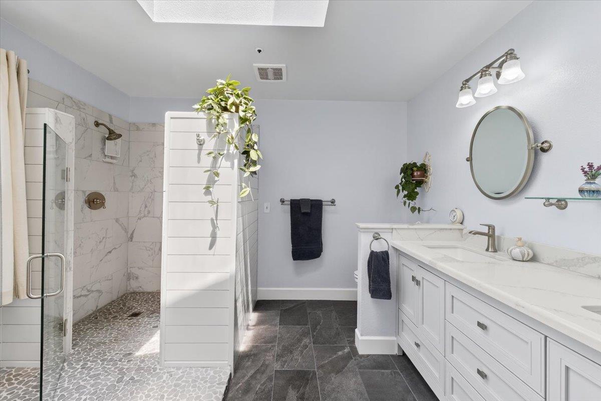 Detail Gallery Image 27 of 62 For 1 Woodbury Cir, Salinas,  CA 93906 - 4 Beds | 2/1 Baths