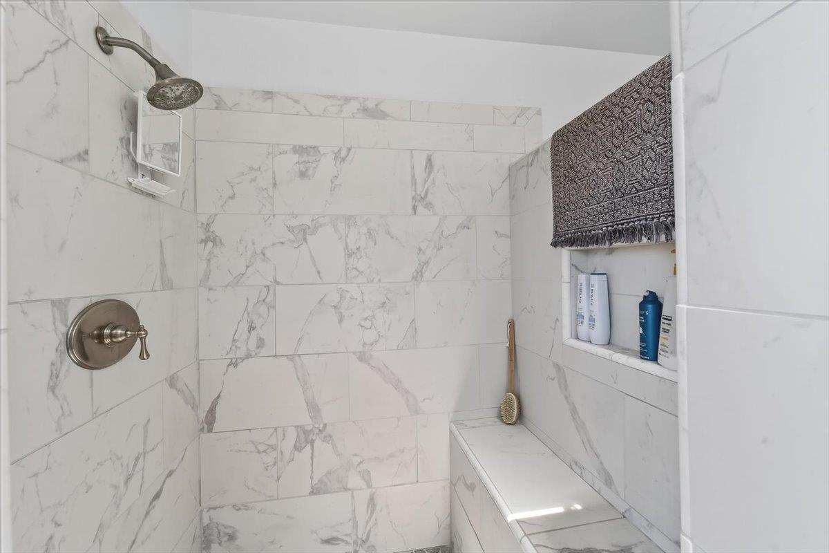 Detail Gallery Image 31 of 62 For 1 Woodbury Cir, Salinas,  CA 93906 - 4 Beds | 2/1 Baths